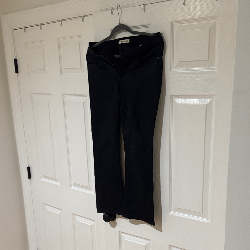 Madewell Women's Straight Leg Jeans in Black - Picture 9 of 13